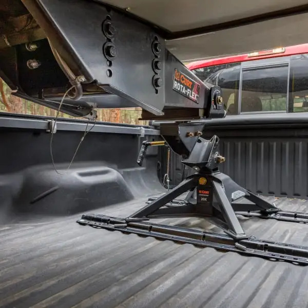 CURT – Trailer Hitches